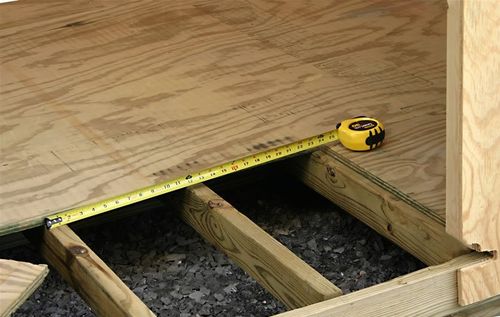 Как положить плитку на деревянный пол в деревянном доме